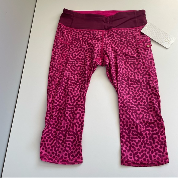 NWT Lululemon Run Top Speed Crop Size 8 Pink Ace Dot - Picture 4 of 9